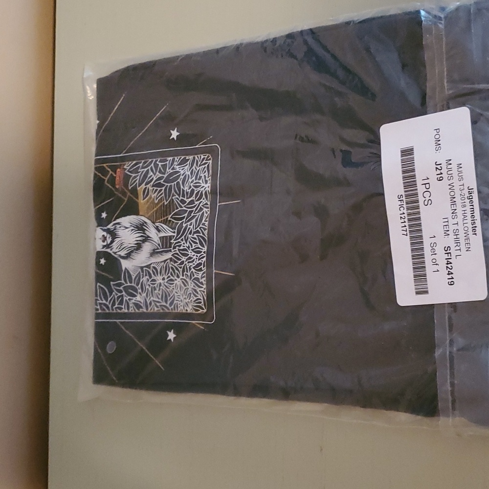 NWT Womans Jagermeister Stag Short Sleeve V-Neck T-Shirt - Picture 2 of 6